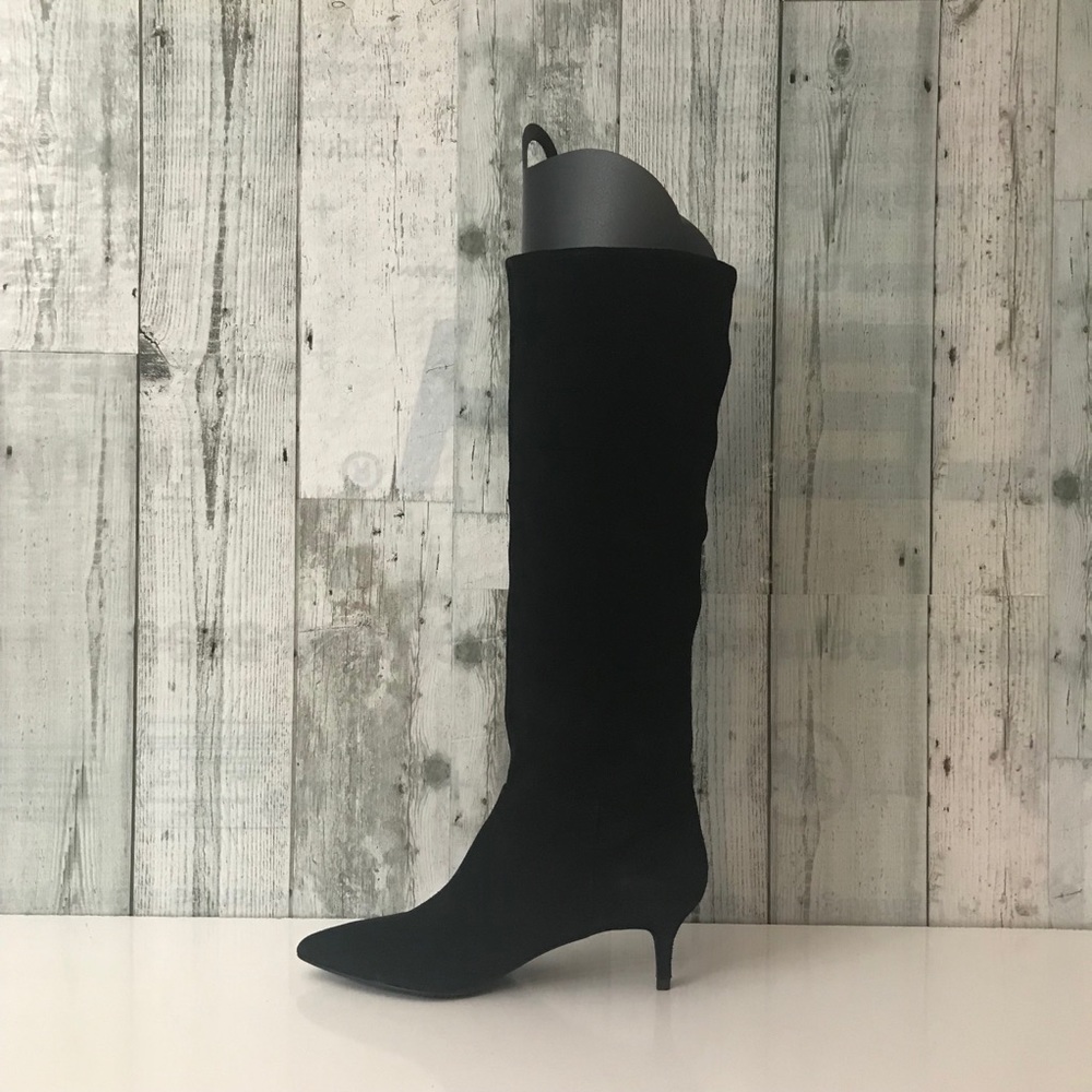 *** SOLD *** Steve Madden Suede Boots Retail $199 - Picture 6 of 8